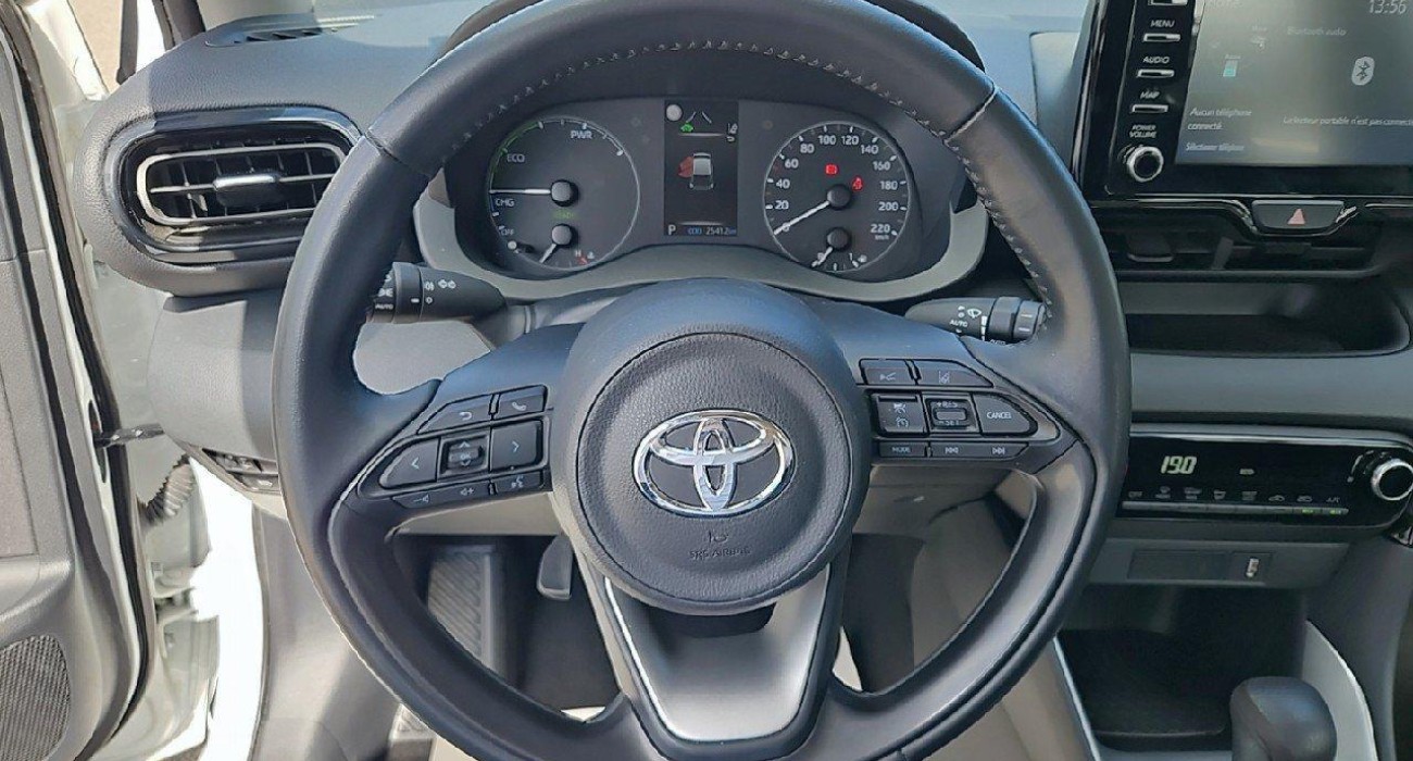 Toyota YARIS HYBRIDE MY22 Yaris Hybride 116h Dynamic 6