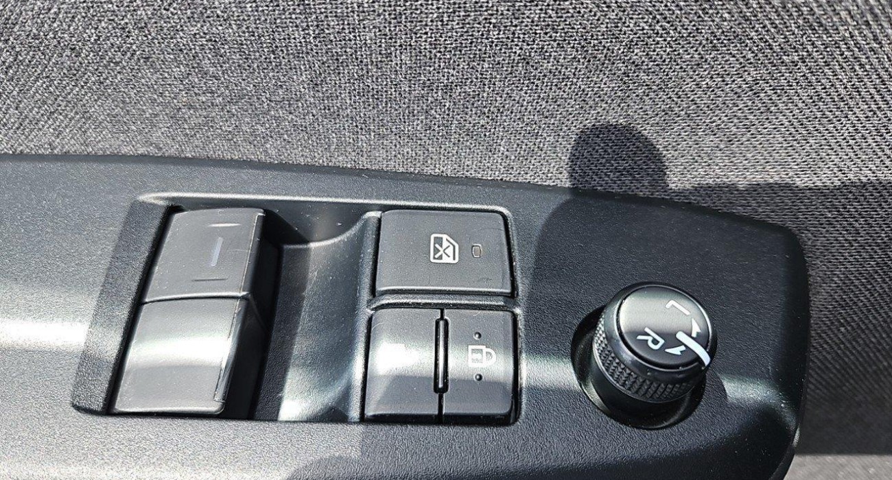 Toyota YARIS HYBRIDE MY22 Yaris Hybride 116h Dynamic 9