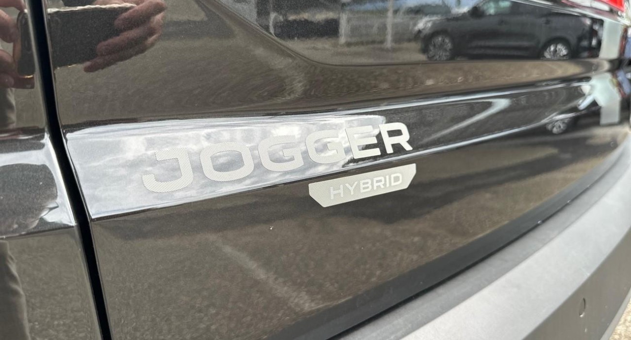 Dacia JOGGER Hybrid 140 7 places GSR2 Extreme + 15