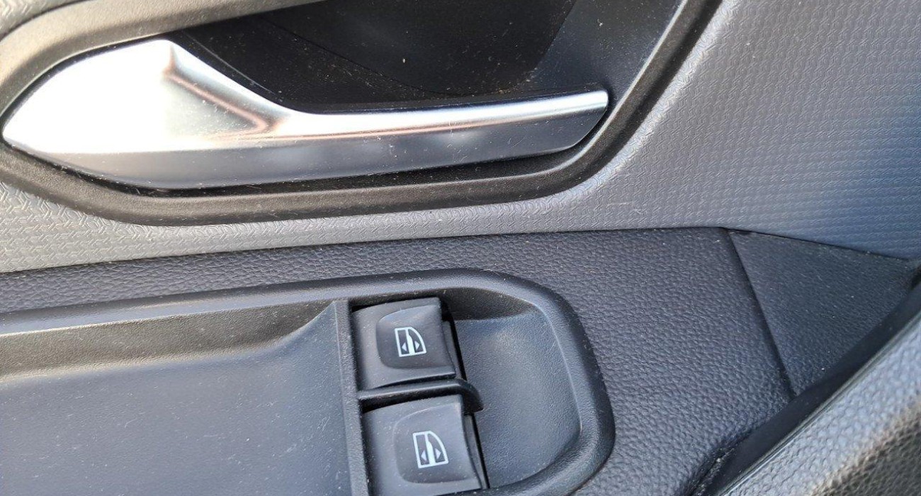 Renault EXPRESS VAN BLUE DCI 95 CONFORT 9