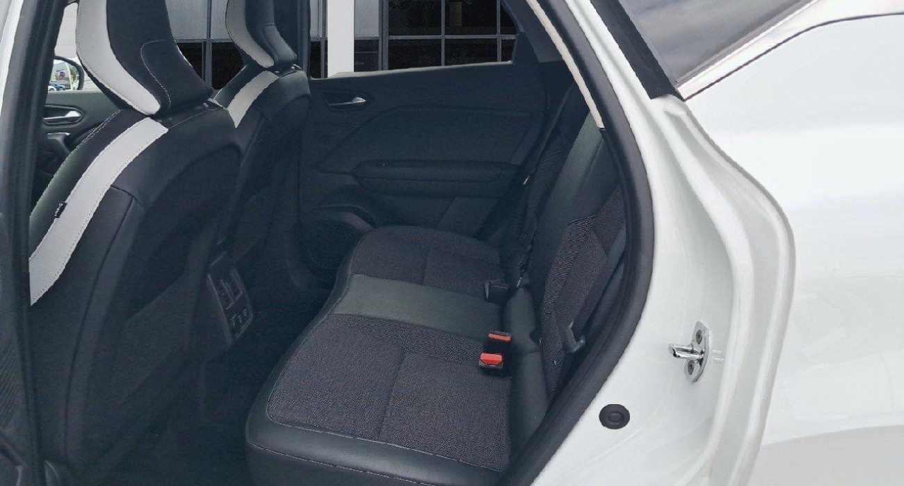 Renault CAPTUR TCe 90 - 21 Intens 11