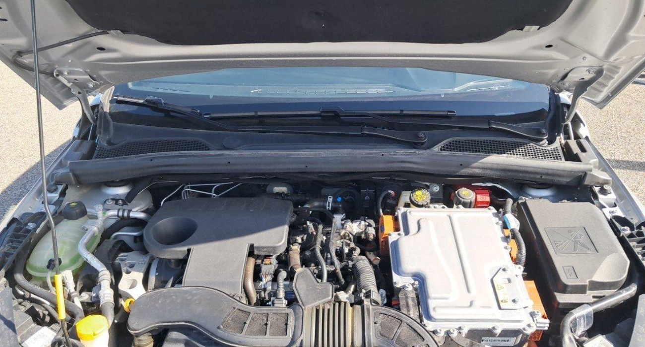 Renault CLIO Clio E-Tech 140 - 21N SL Lutecia 15