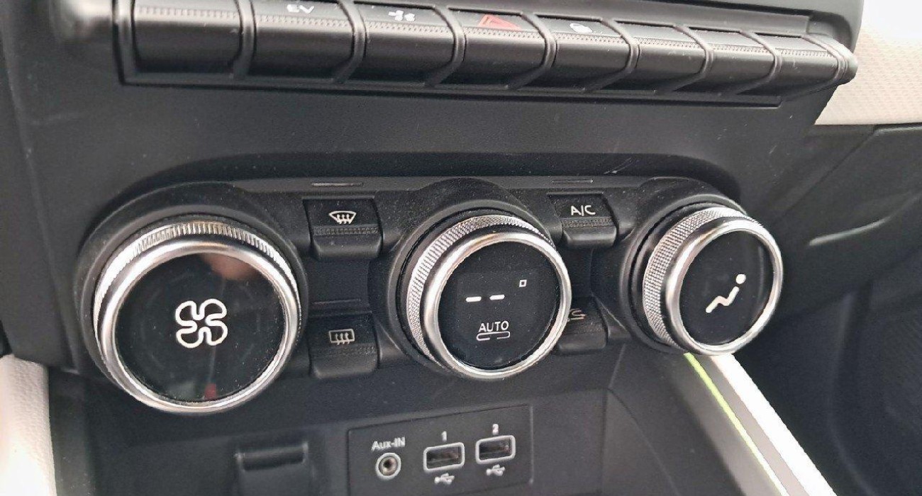 Renault CLIO Clio E-Tech 140 Intens 7