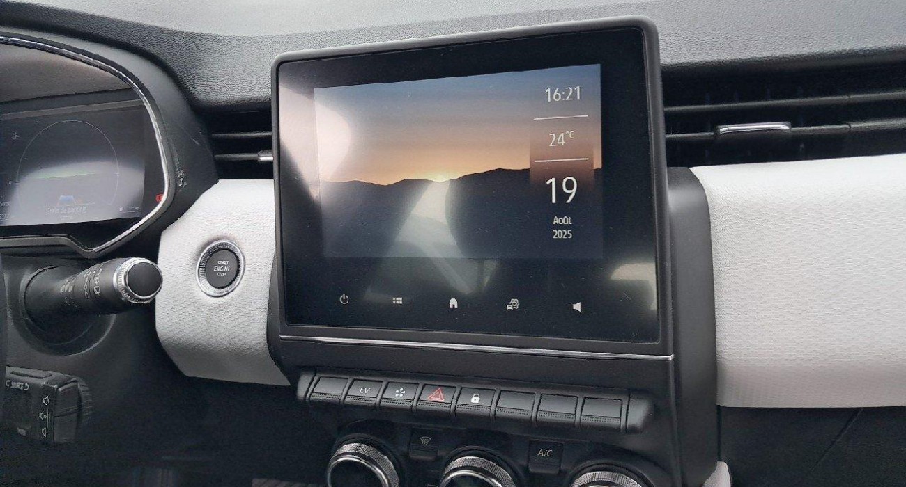 Renault CLIO Clio E-Tech 140 Intens 8
