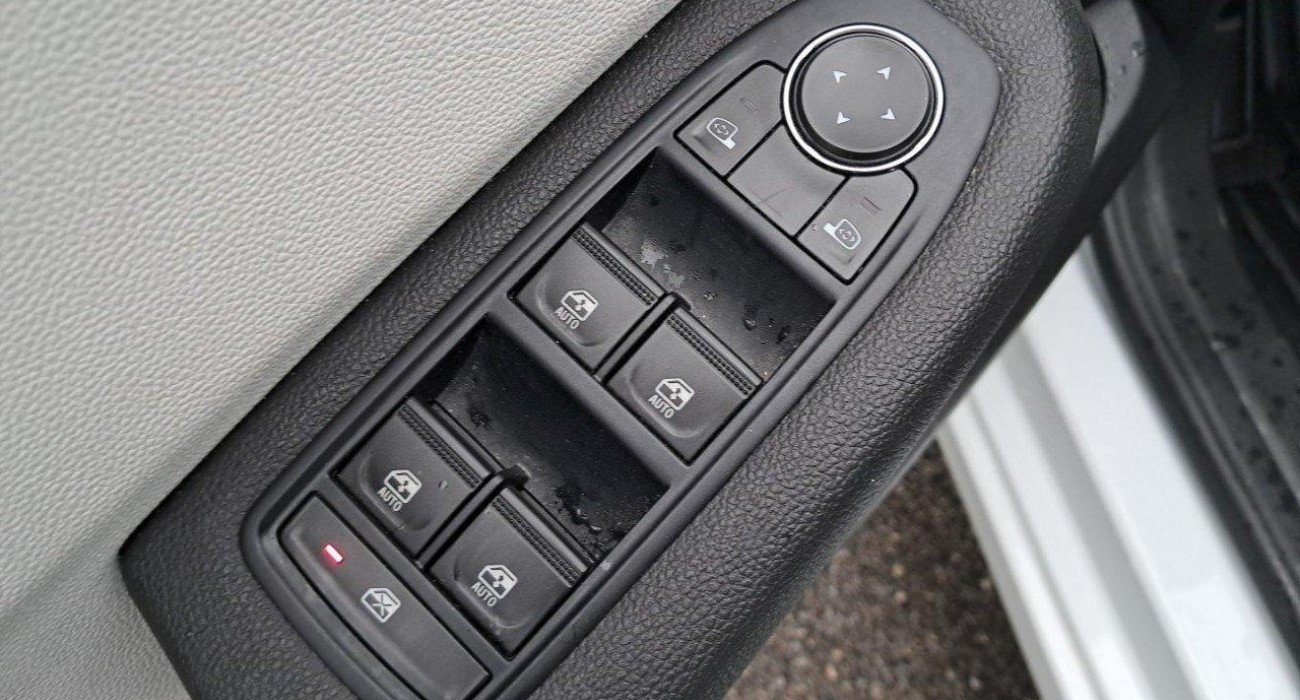 Renault CLIO Clio E-Tech full hybrid 145 Techno 9