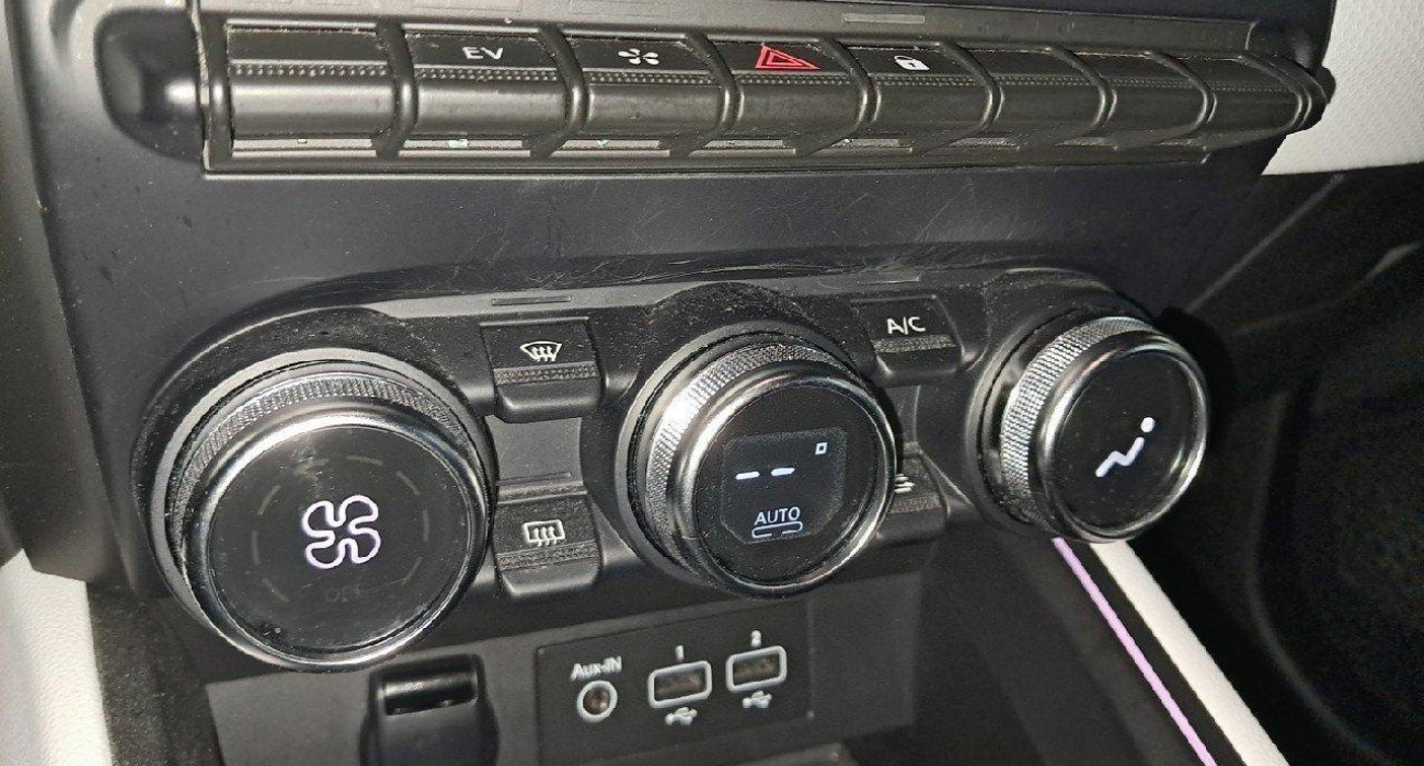 Renault CLIO Clio E-Tech full hybrid 145 Techno 7