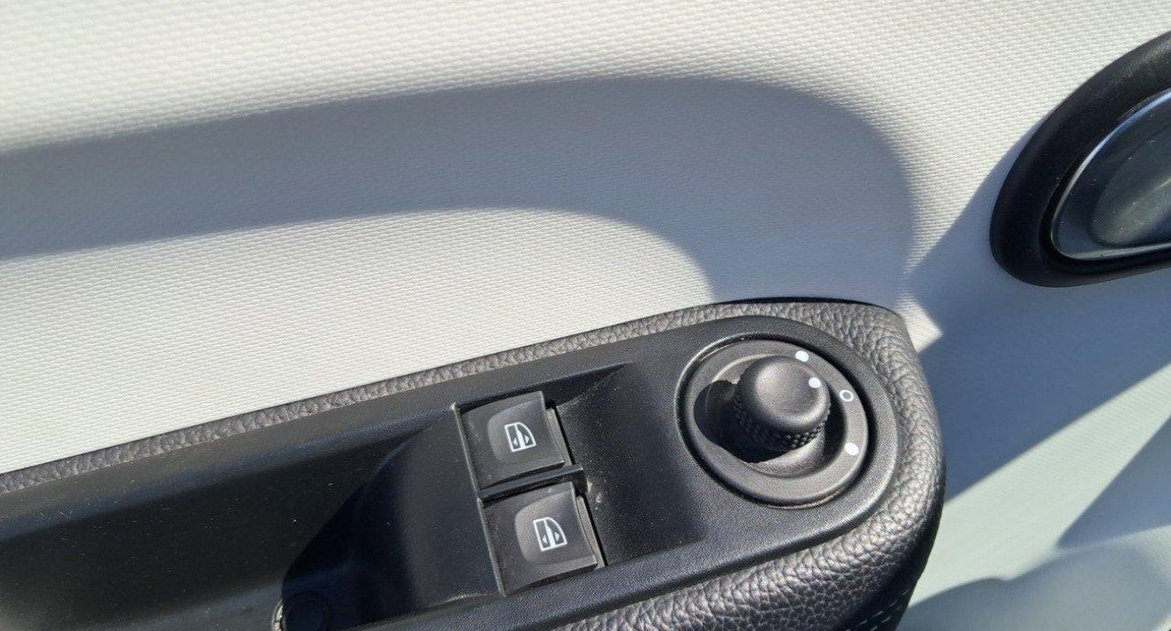 Renault TWINGO Twingo III E-Tech Techno 9