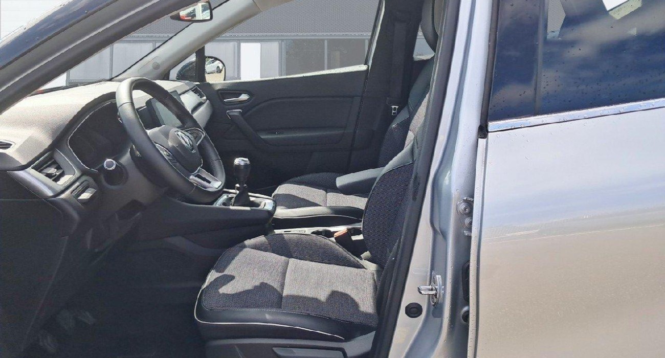 Renault CAPTUR TCe 90 Intens 10