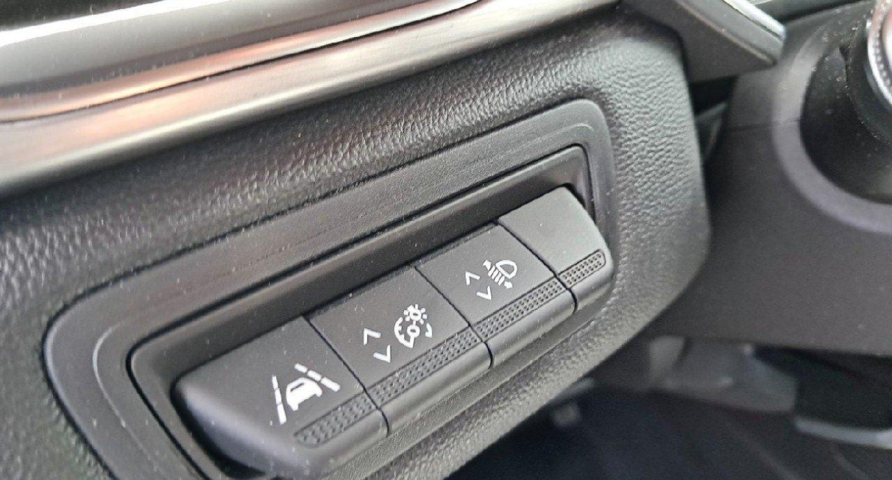 Renault CAPTUR TCe 90 Intens 15