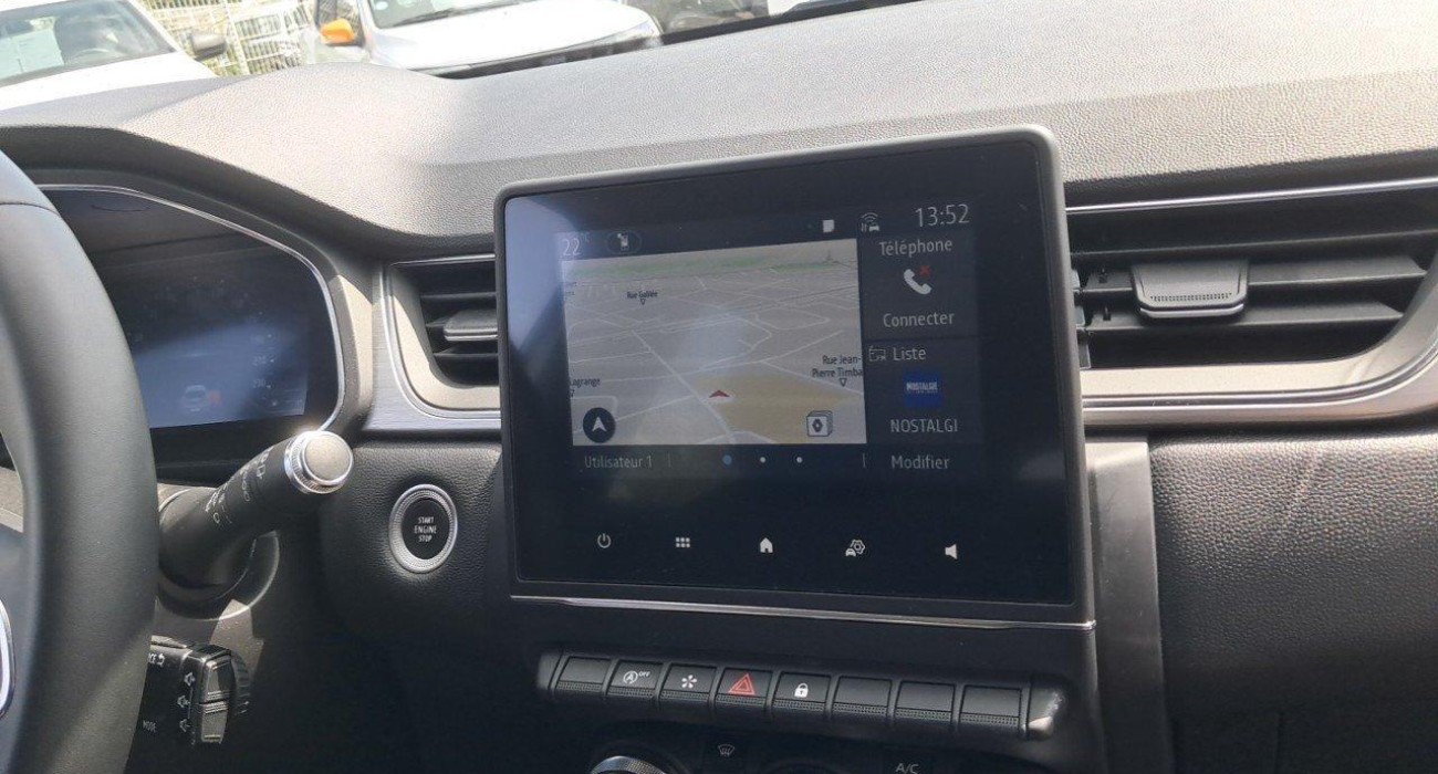 Renault CAPTUR TCe 90 Intens 8