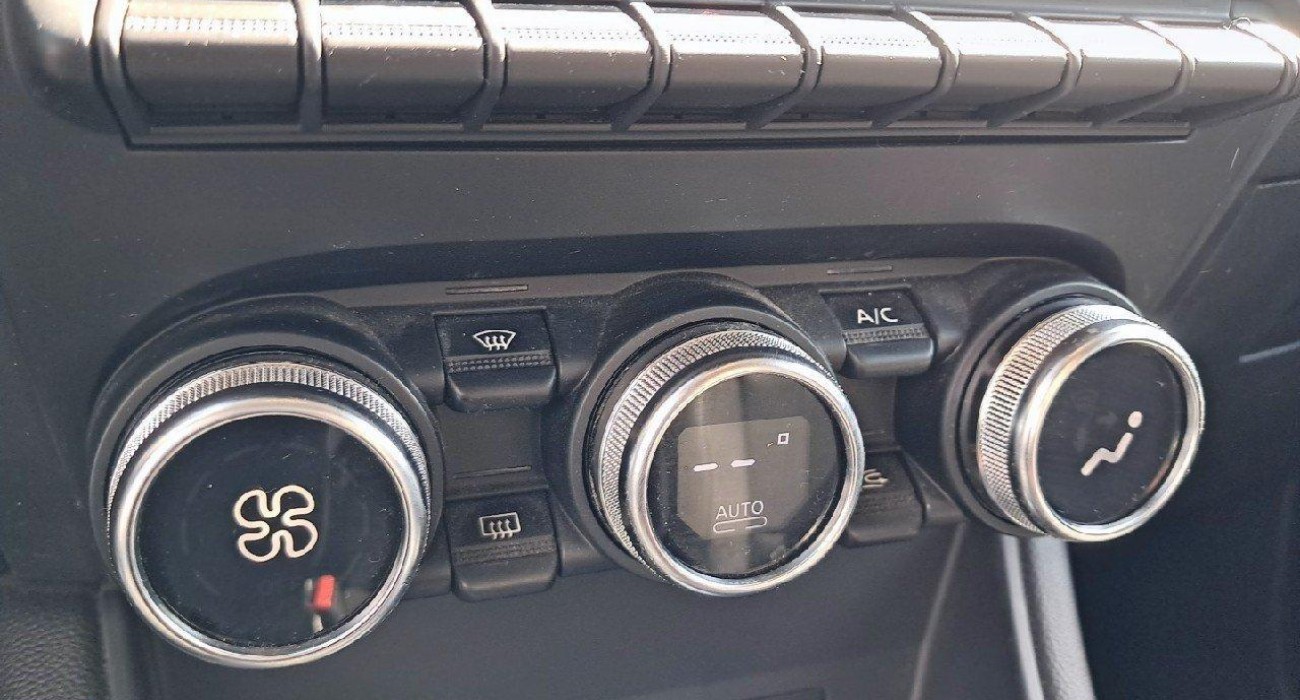 Renault CAPTUR TCe 90 Intens 7