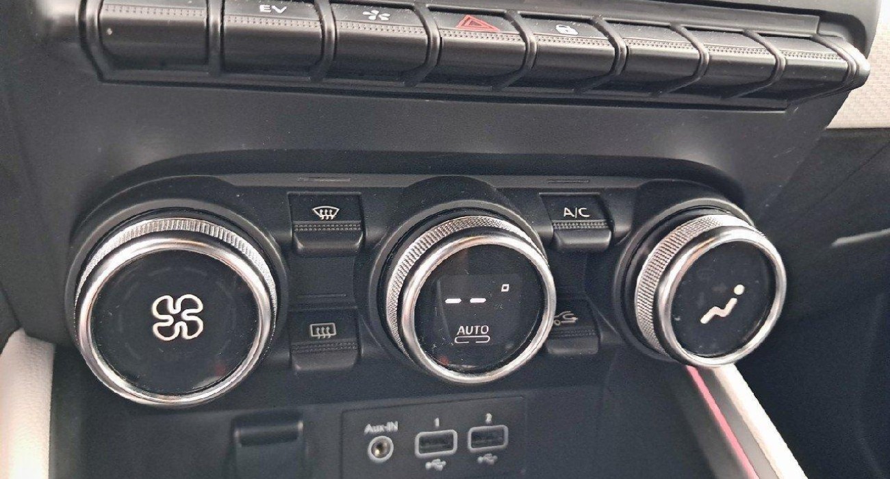 Renault CLIO Clio E-Tech 140 Intens 7