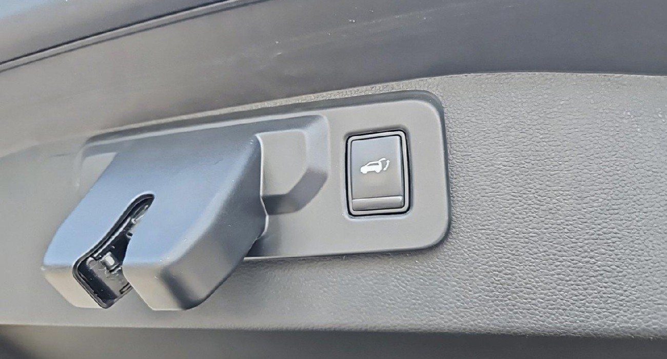 Renault AUSTRAL E-Tech hybrid 200 Iconic 14