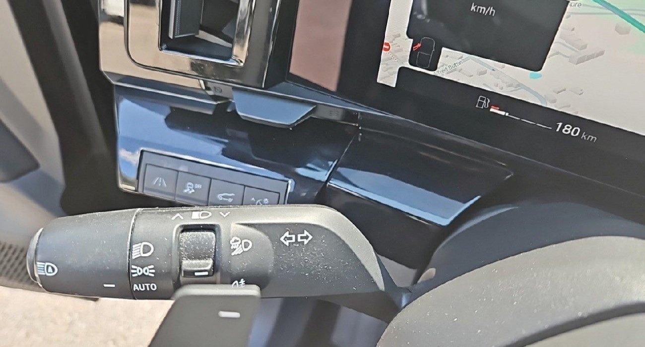 Renault AUSTRAL E-Tech hybrid 200 Iconic 15