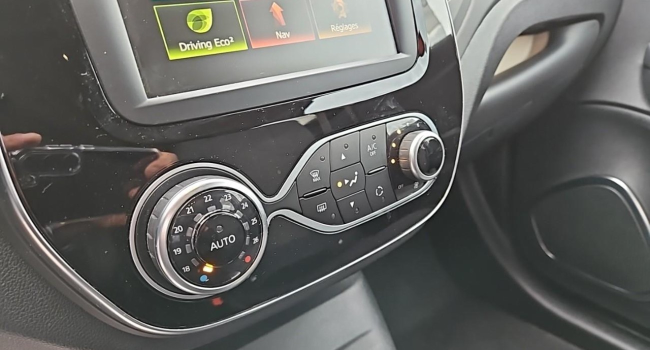 Renault CAPTUR TCe 150 FAP EDC Intens 7