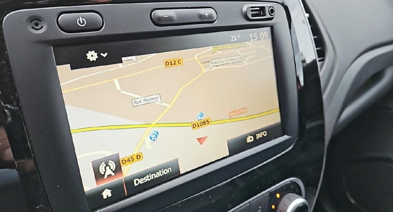 Renault CAPTUR TCe 150 FAP EDC Intens 8