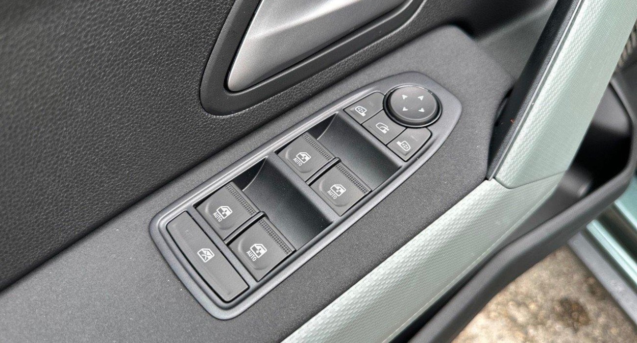 Dacia DUSTER Hybrid 140 Extreme 9