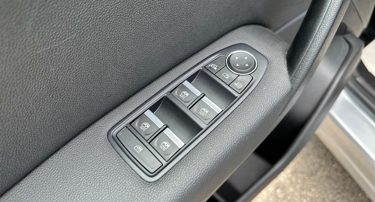 Renault CAPTUR TCe 130 EDC FAP Intens 9