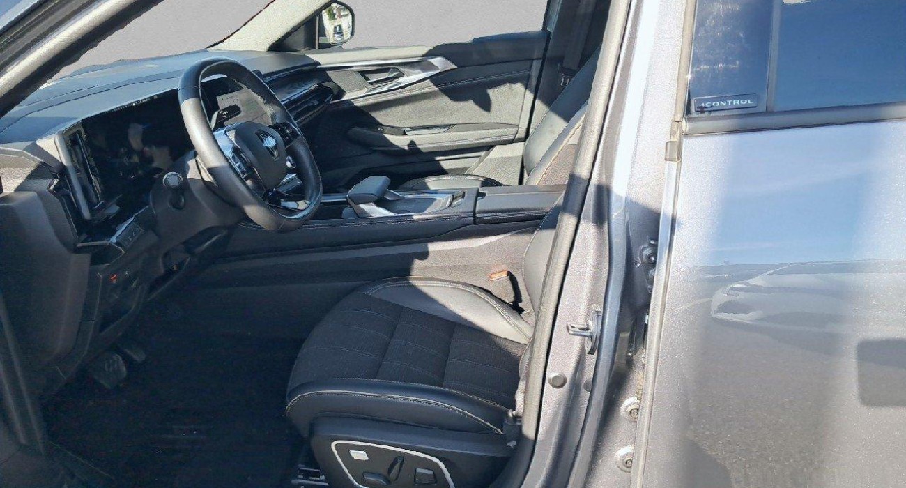 Renault AUSTRAL E-Tech hybrid 200 Iconic 10