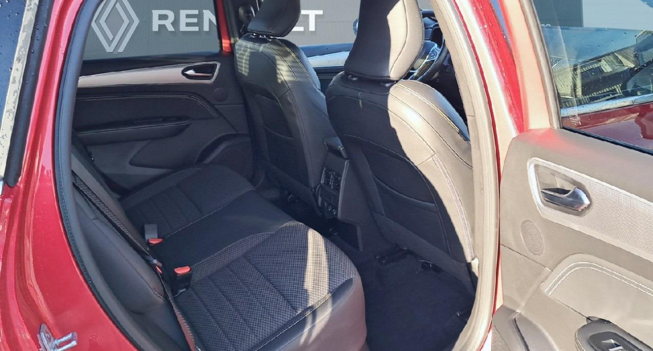 Renault ARKANA E-Tech 145 - 23 Techno 4