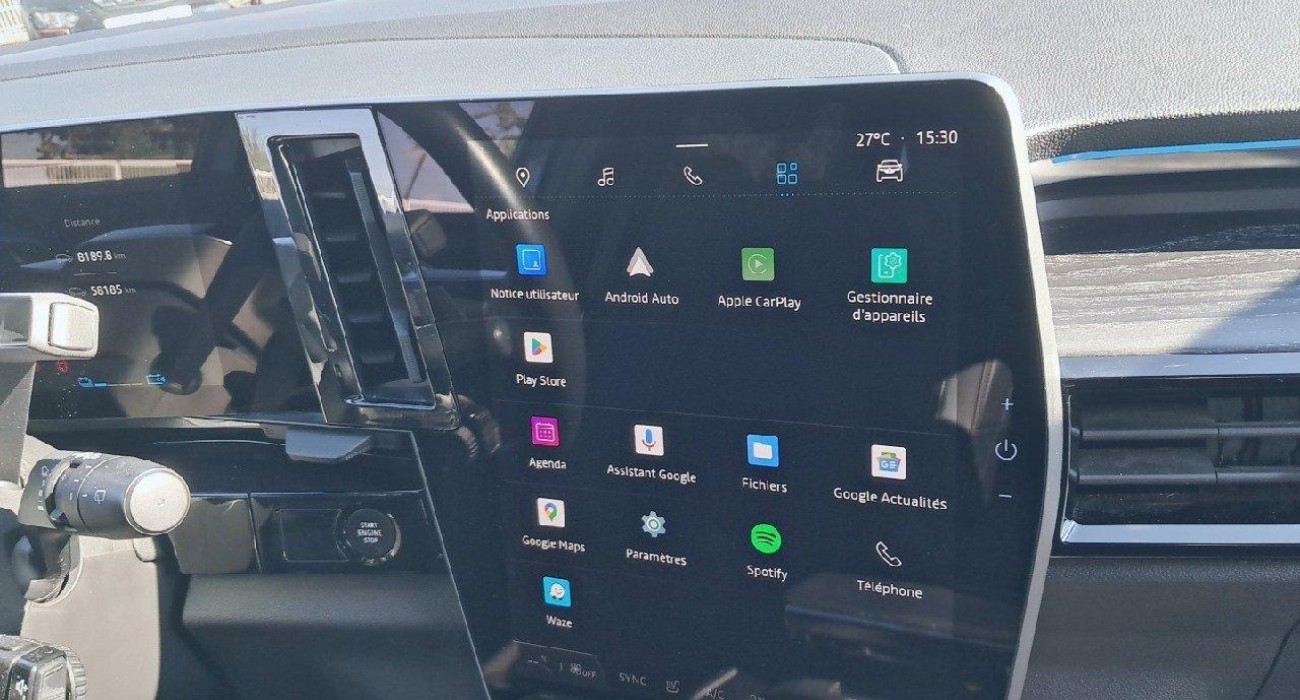 Renault AUSTRAL E-Tech hybrid 200 Iconic 8