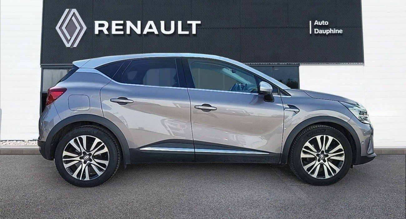 Renault CAPTUR E-Tech 145 - 21B Initiale Paris 2