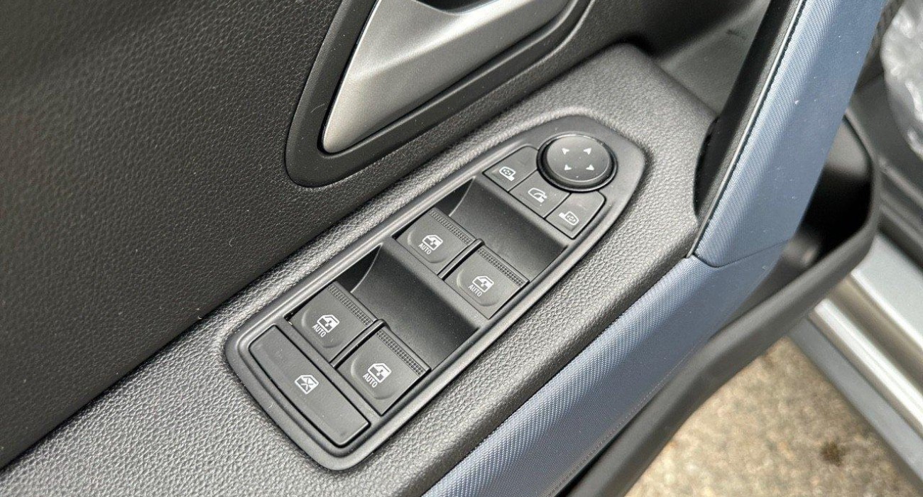 Dacia DUSTER Hybrid 140 Journey 9