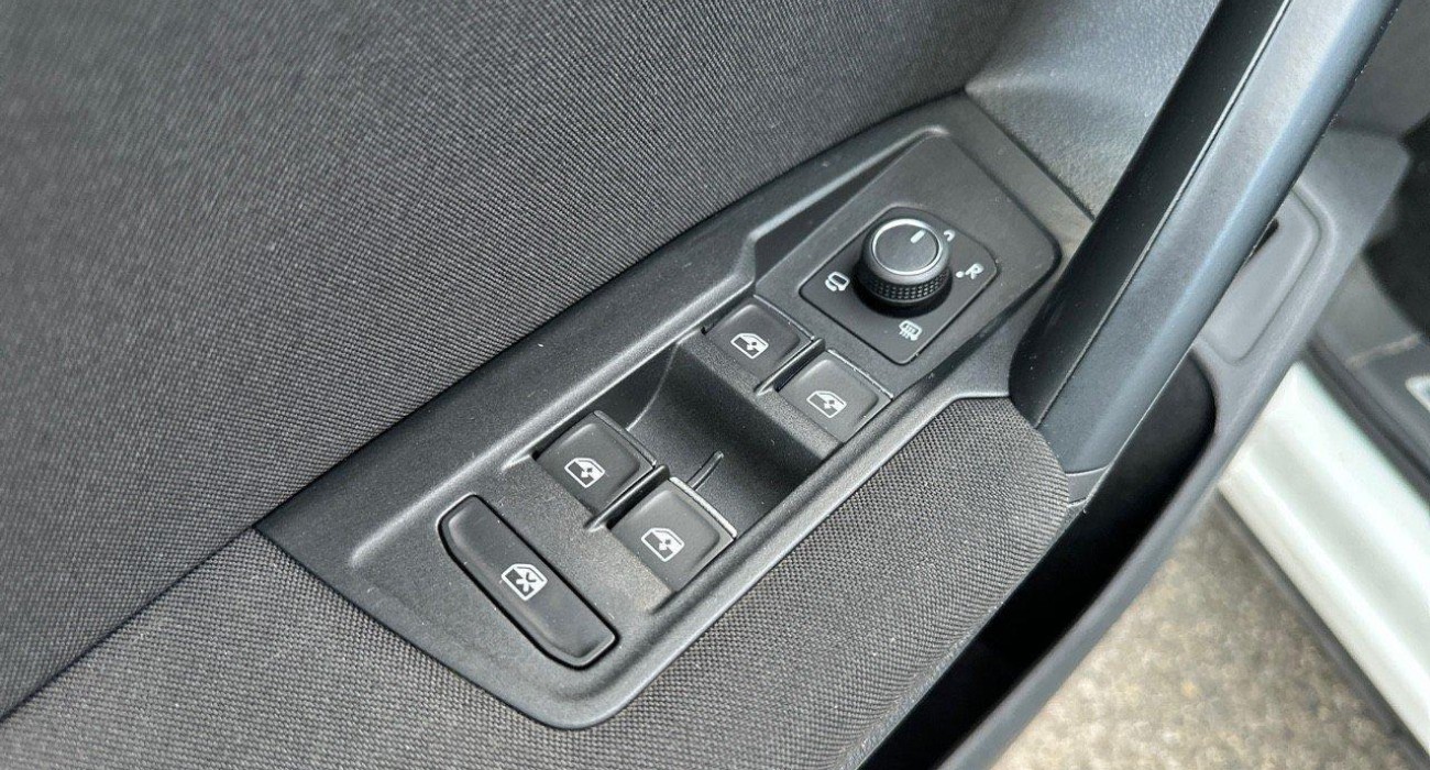 Volkswagen TIGUAN Tiguan 2.0 TDI 150ch DSG7 Life Business 9