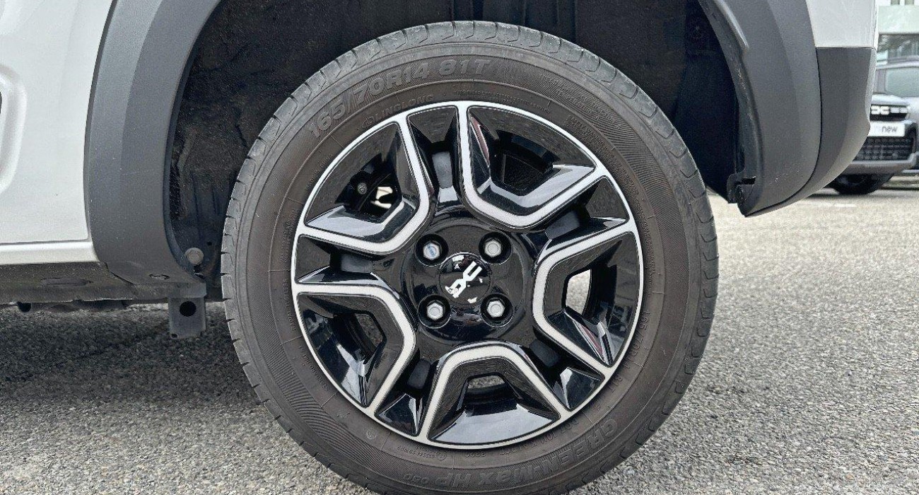 Dacia SPRING Expression 13