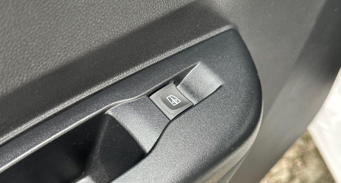 Dacia SPRING Expression 15