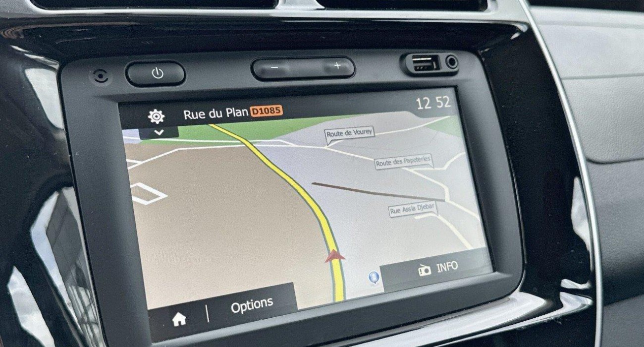 Dacia SPRING Expression 8