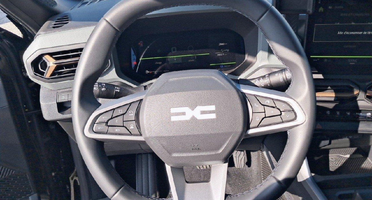 Dacia Bigster Bigster Hybrid 155 Extreme 6