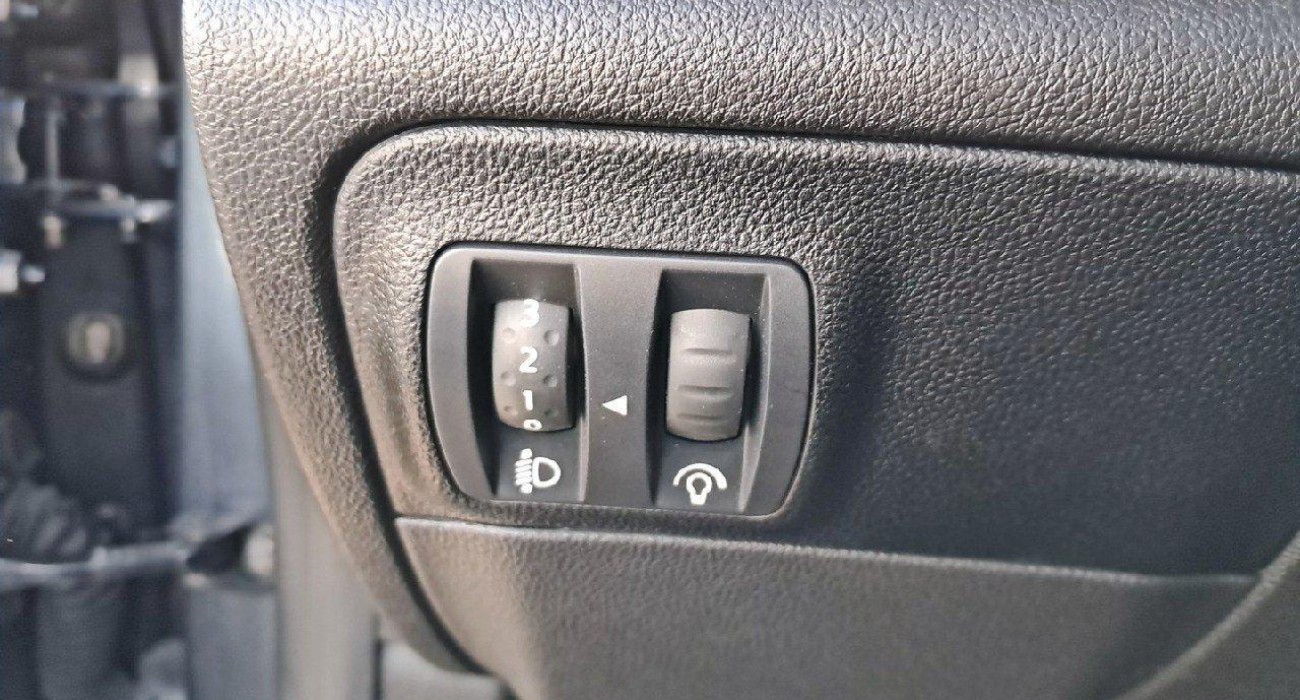 Renault MEGANE Megane IV Berline Blue dCi 115 EDC Evolution 15