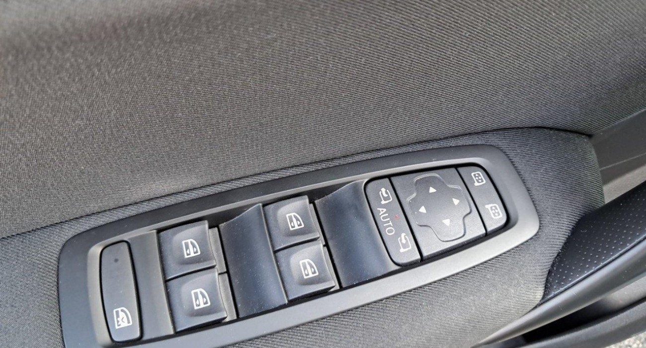 Renault MEGANE Megane IV Berline Blue dCi 115 EDC Evolution 9