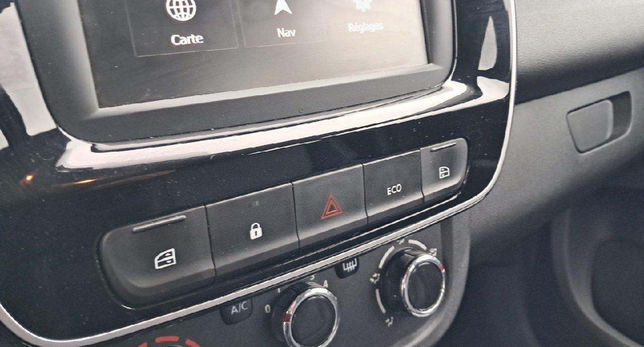 Dacia SPRING Expression 9