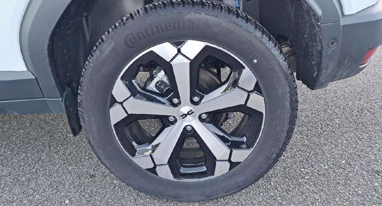 Dacia DUSTER Mild Hybrid 130 4x4 Journey 13