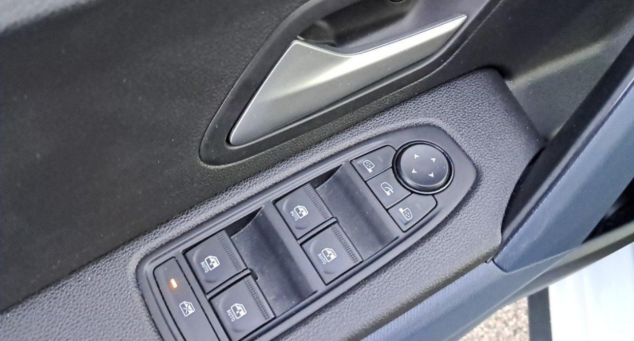 Dacia DUSTER Mild Hybrid 130 4x4 Journey 9