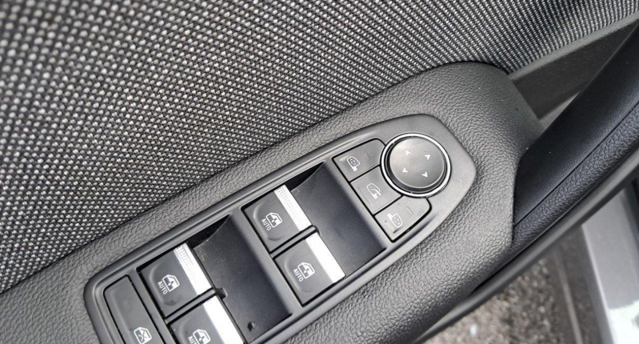 Renault CAPTUR E-Tech full hybrid 145 ch Techno 9