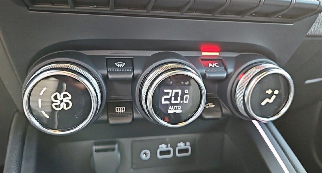 Renault CLIO Clio E-Tech full hybrid 145 ch GSR2 Techno 7