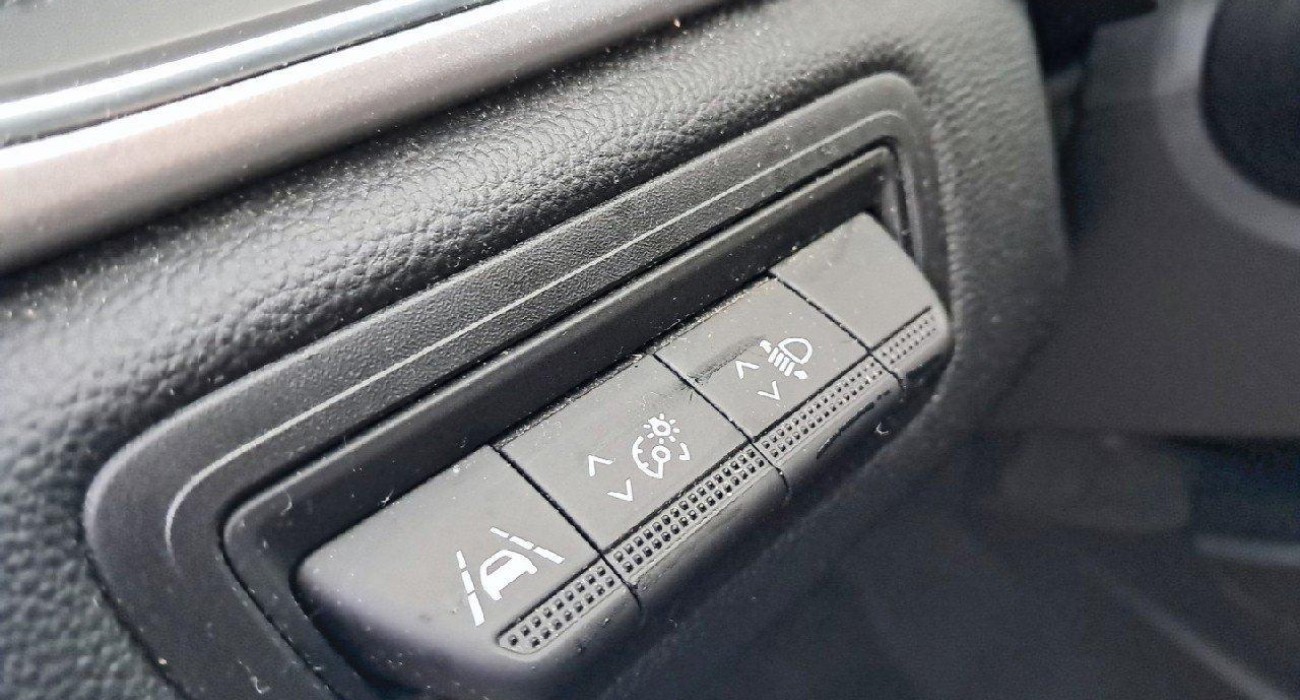 Renault CAPTUR E-Tech full hybrid 145 Techno fast track 15