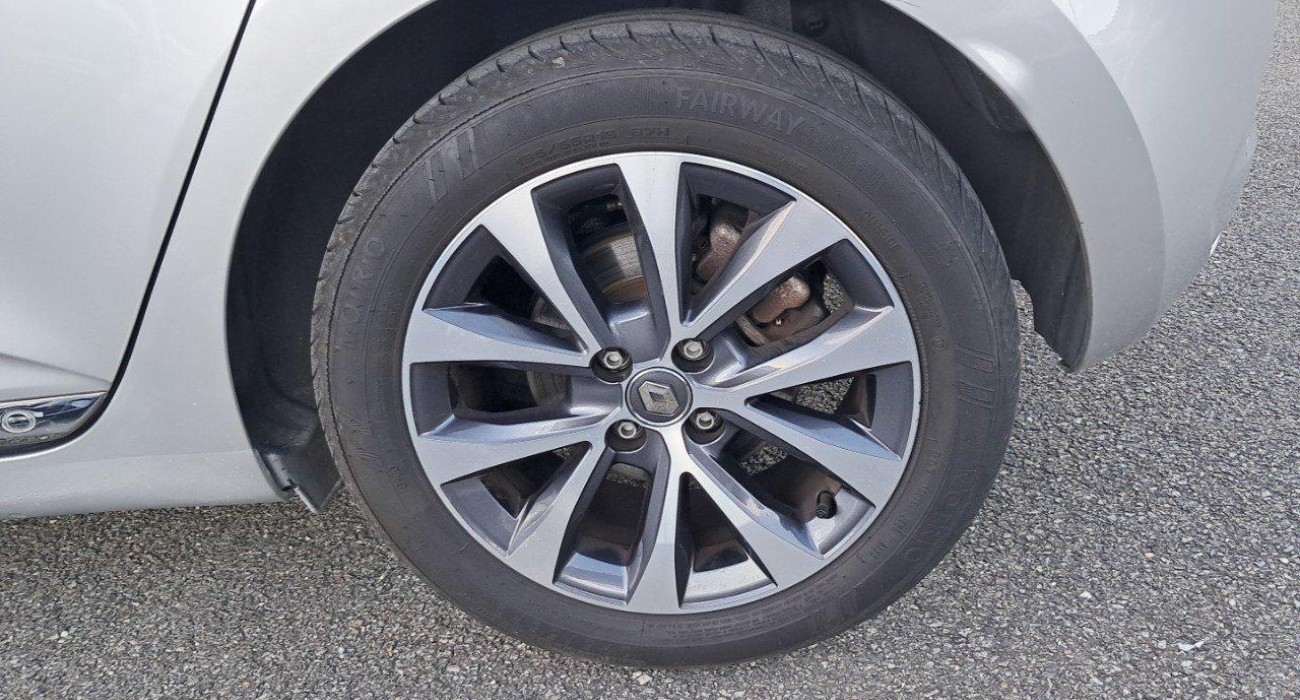 Renault CLIO Clio E-Tech 140 Intens 13