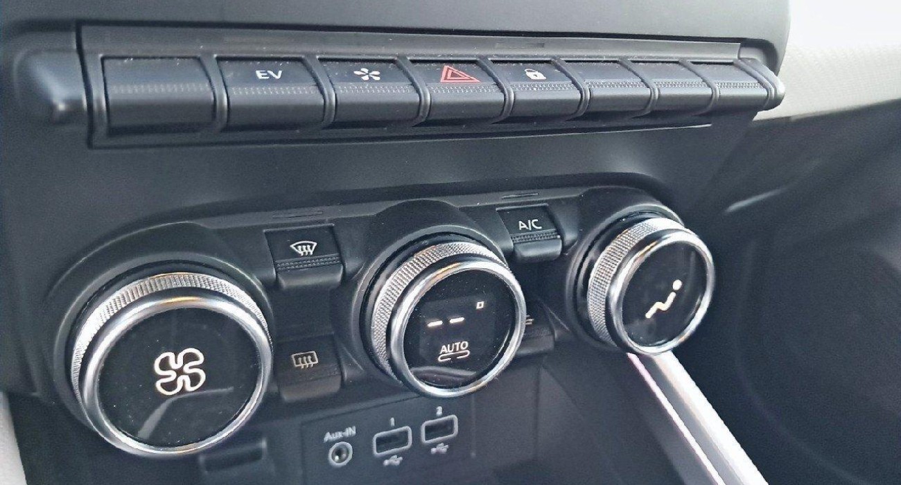 Renault CLIO Clio E-Tech 140 Intens 7