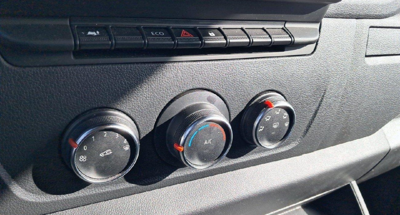 Renault MASTER MASTER FGN TRAC F3500 L2H2 BLUE DCI 135 GRAND CONFORT 7