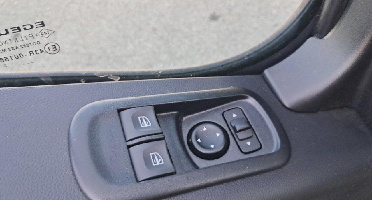 Renault MASTER MASTER FGN TRAC F3500 L2H2 BLUE DCI 135 GRAND CONFORT 9