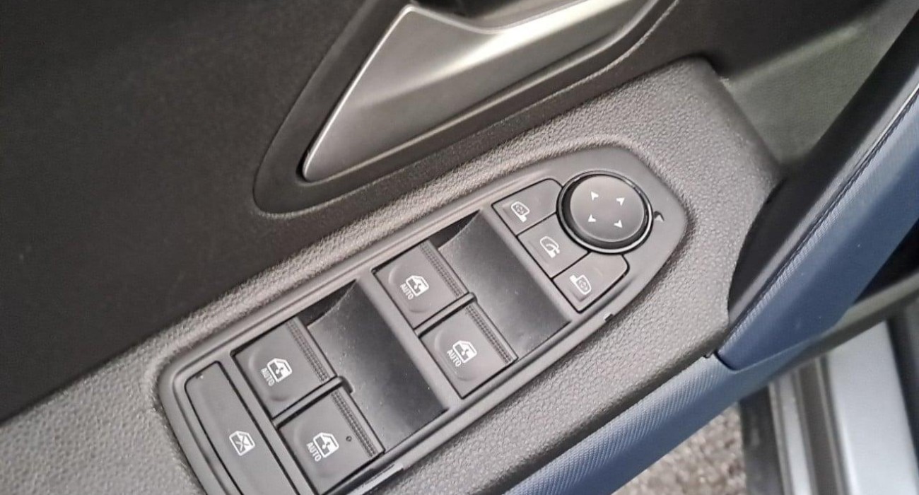 Dacia DUSTER Mild Hybrid 130 Journey 9