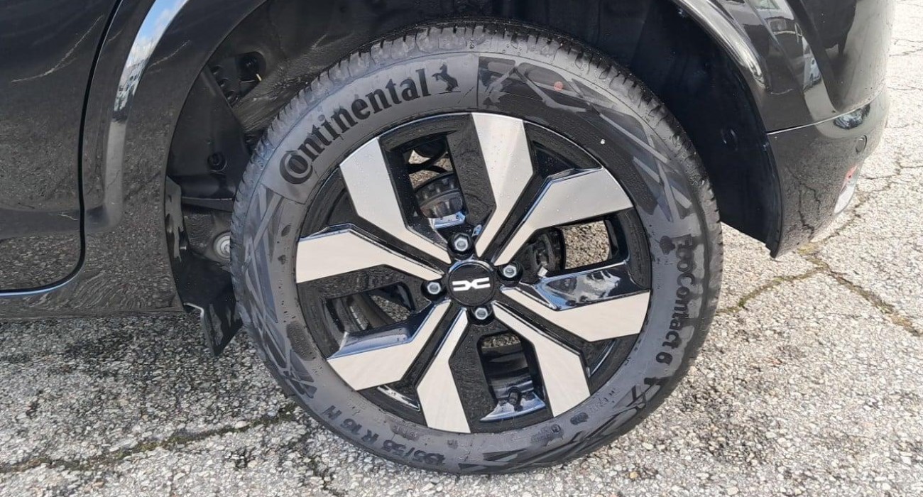 Dacia SANDERO ECO-G 100 GSR2 Journey 13