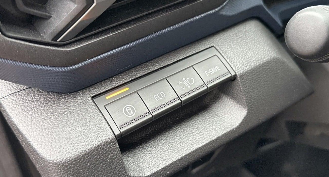 Dacia DUSTER Hybrid 140 Journey 14