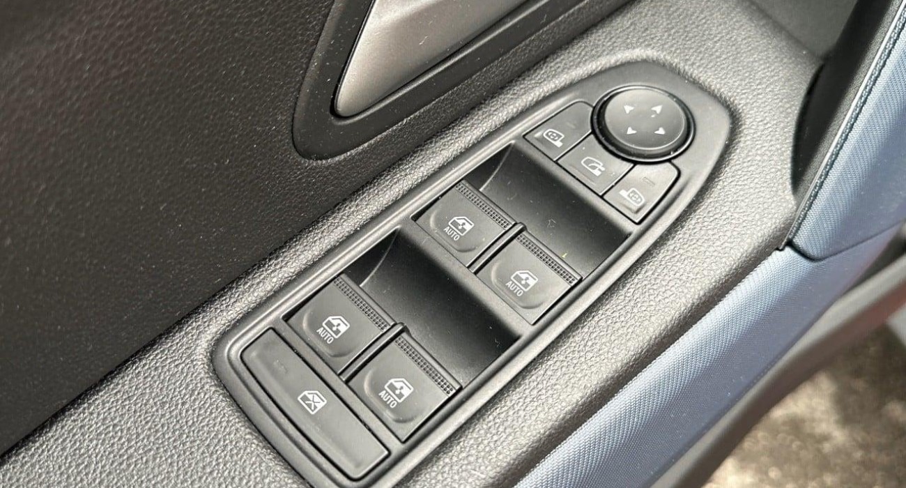 Dacia DUSTER Hybrid 140 Journey 9