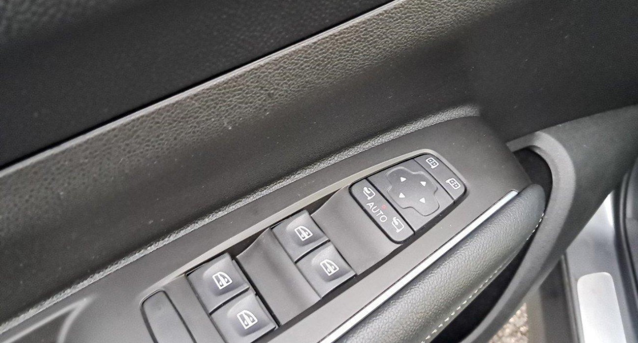 Renault KOLEOS Tce 160 EDC Intens 9