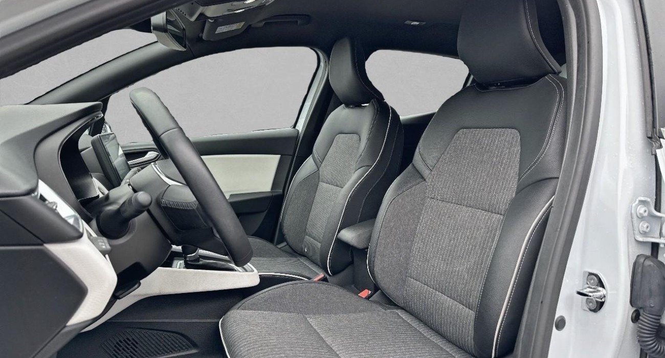 Renault CLIO Clio E-Tech 140 - 21N Intens 13